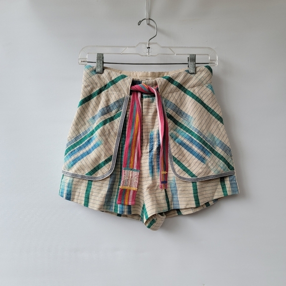 Urban Outfitters Pants - Urban Outfitters Eva Striped Pattern High Waist Shorts Size 2 Neutral Beige